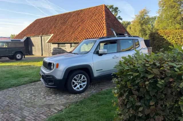 Jeep Renegade (2016) thumbnail 6
