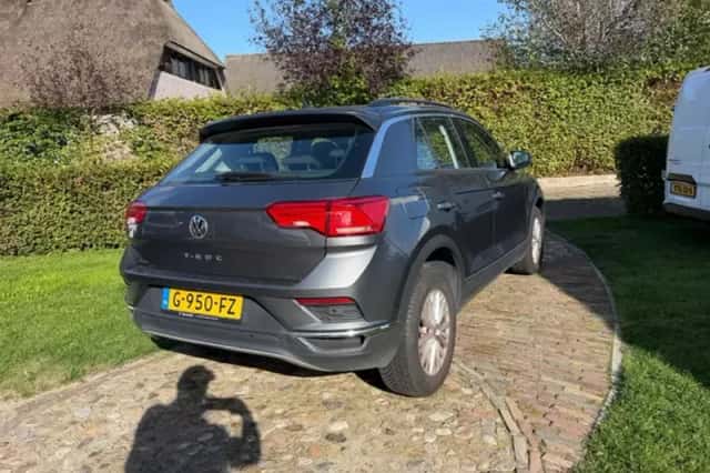 Volkswagen T-Roc (2019) thumbnail 6