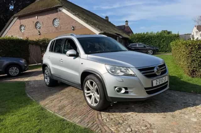 Volkswagen Tiguan (2009) thumbnail 6