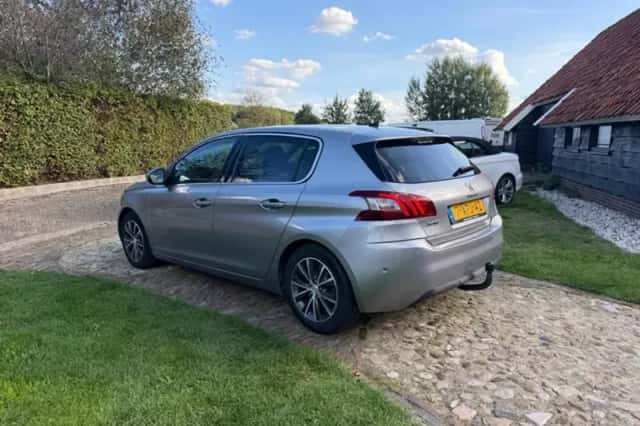 Peugeot 308 (2014) thumbnail 3