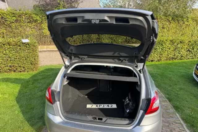 Peugeot 308 (2014) thumbnail 5