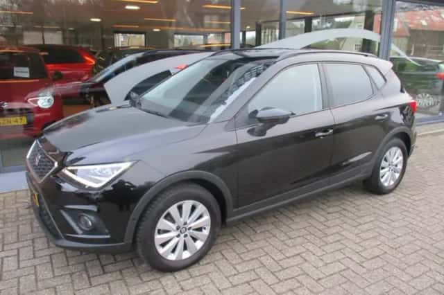 SEAT Arona (2021) thumbnail 1