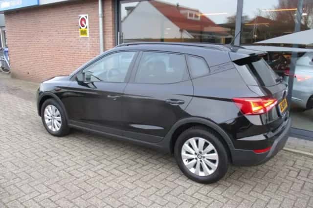 SEAT Arona (2021) thumbnail 2