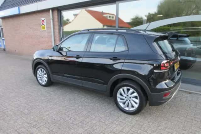 Volkswagen T-Cross (2020) thumbnail 2