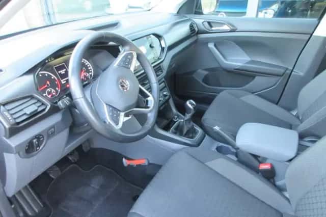 Volkswagen T-Cross (2020) thumbnail 3