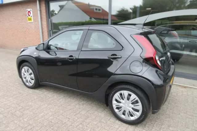 Toyota Aygo X (2023) thumbnail 2