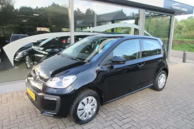 Volkswagen Up! (2021) thumbnail 1