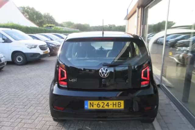 Volkswagen Up! (2021) thumbnail 5