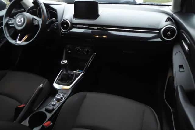 Mazda 2 (2020) thumbnail 2
