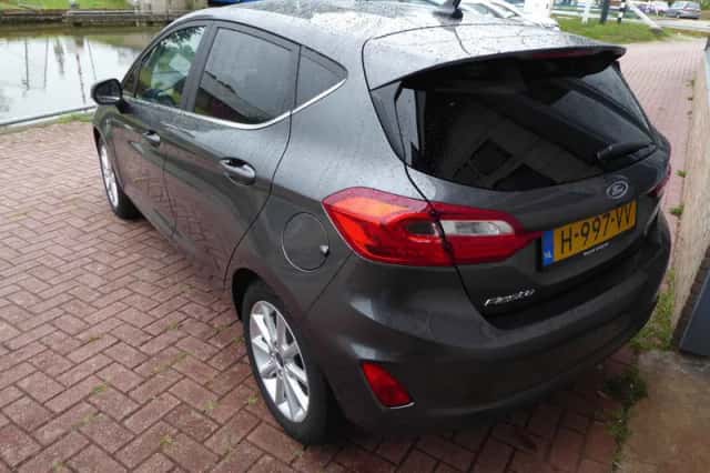 Ford Fiesta (2020) thumbnail 3