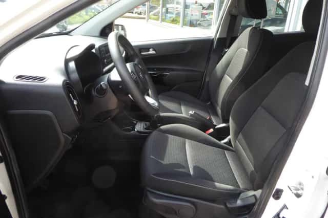 Kia Picanto (2021) thumbnail 4