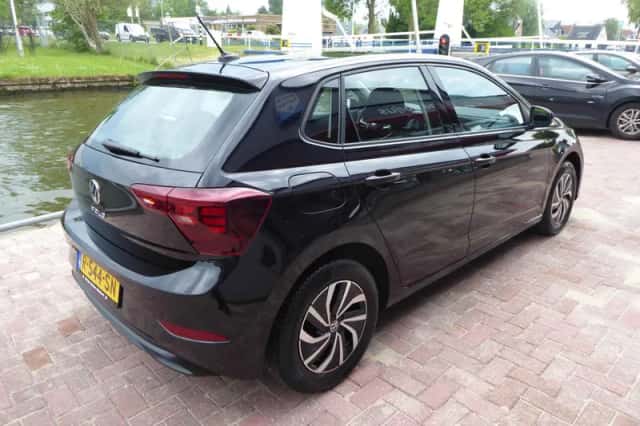 Volkswagen Polo (2022) thumbnail 3