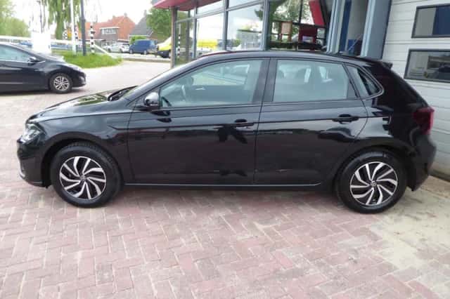 Volkswagen Polo (2022) thumbnail 5