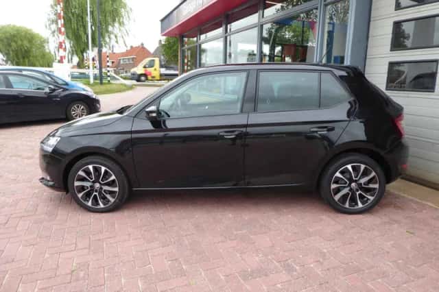 Škoda Fabia (2020) thumbnail 5