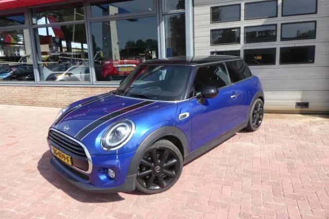 MINI Cooper (2019) thumbnail 1