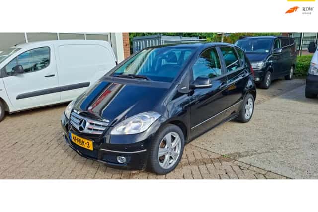 Mercedes-Benz A-Klasse (2011) thumbnail 1