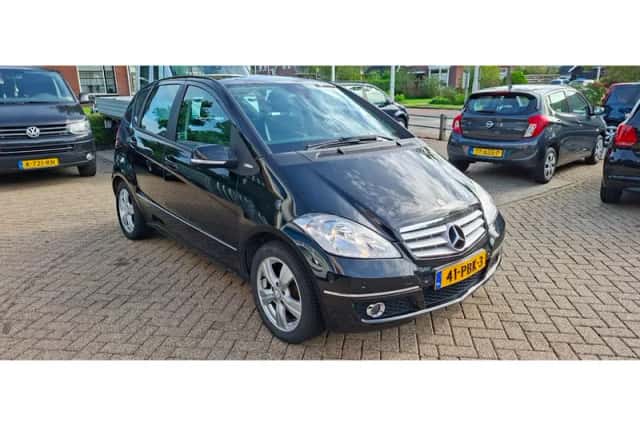 Mercedes-Benz A-Klasse (2011) thumbnail 2