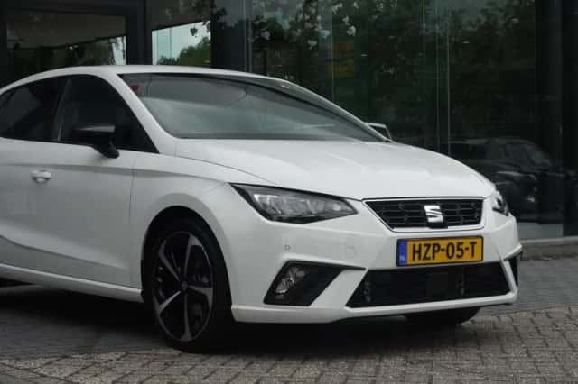 SEAT Ibiza (2024) thumbnail 3