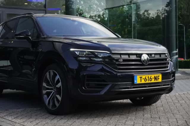 Volkswagen Touareg (2022) thumbnail 3