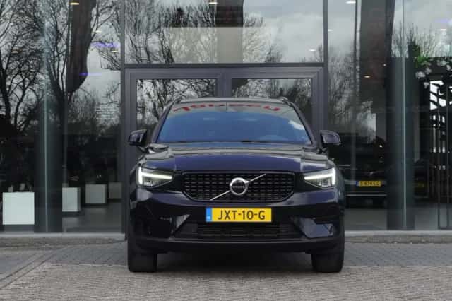 Volvo XC40 (2022) thumbnail 1