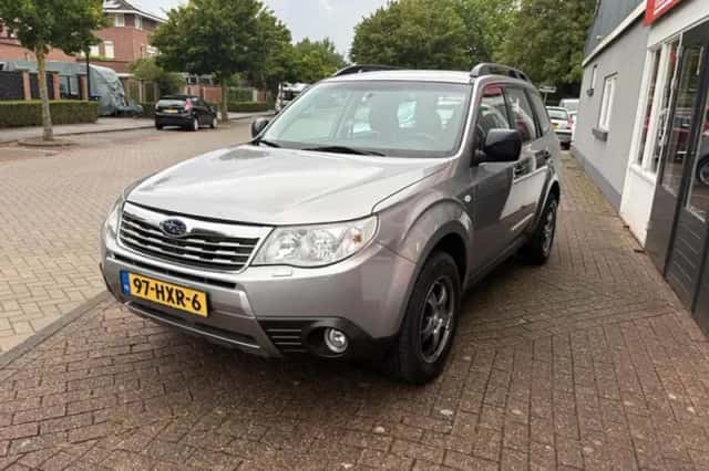 Subaru Forester (2009) thumbnail 3