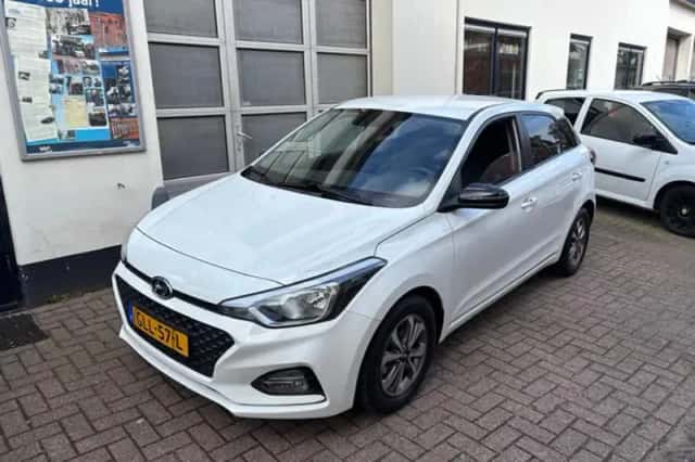 Hyundai i20 (2020) thumbnail 2