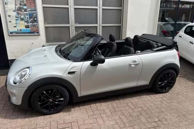 MINI Cabrio (2018) thumbnail 5
