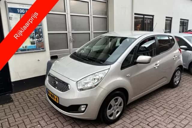 Kia Venga (2010) thumbnail 1