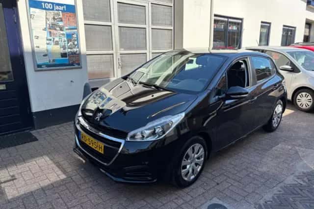 Peugeot 208 (2017) thumbnail 2