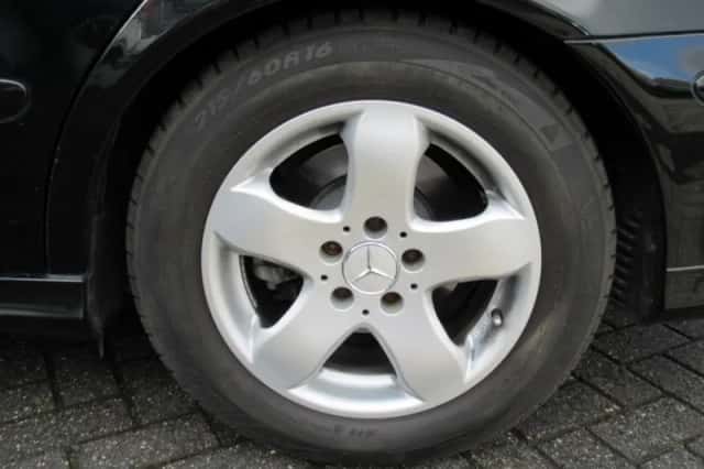 Mercedes-Benz E-Klasse (2004) thumbnail 3