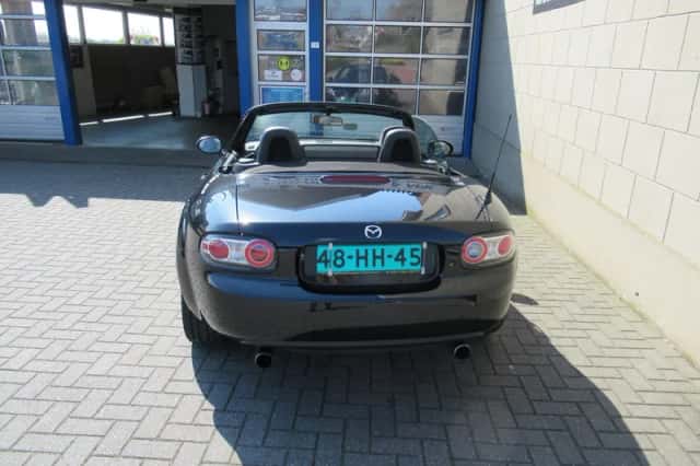 Mazda MX-5 (2006) thumbnail 3