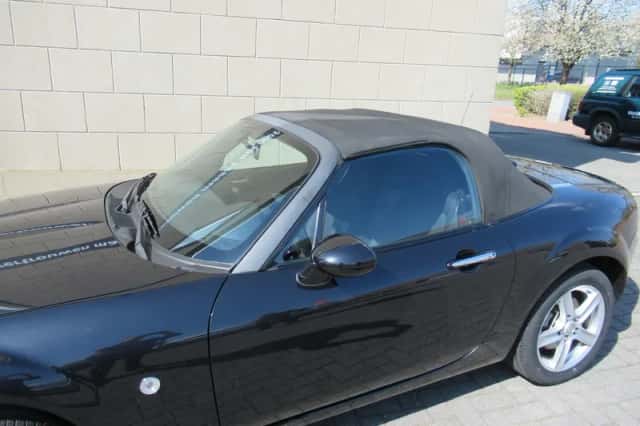 Mazda MX-5 (2006) thumbnail 5