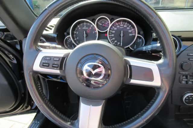 Mazda MX-5 (2006) thumbnail 6
