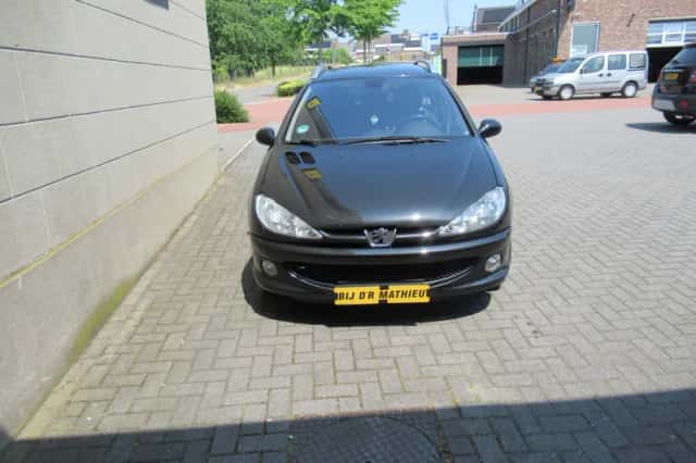 Peugeot 206 (2004) thumbnail 2