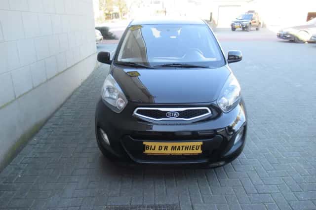 Kia Picanto (2011) thumbnail 2
