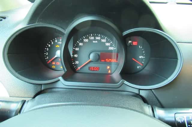 Kia Picanto (2011) thumbnail 6