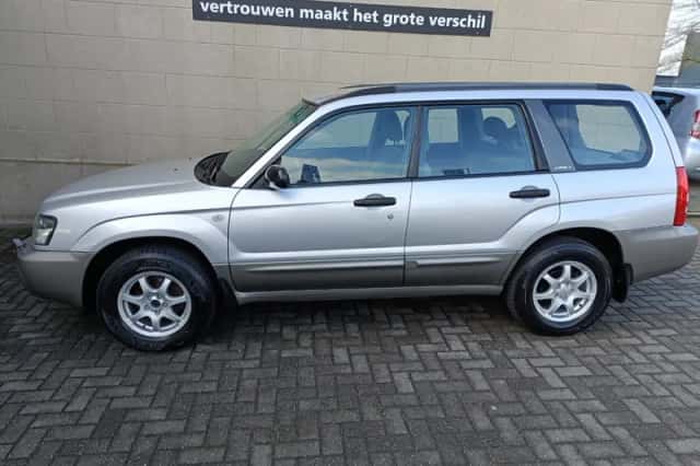 Subaru Forester (2003) thumbnail 1