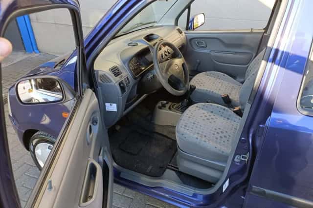 Opel Agila (2000) thumbnail 6
