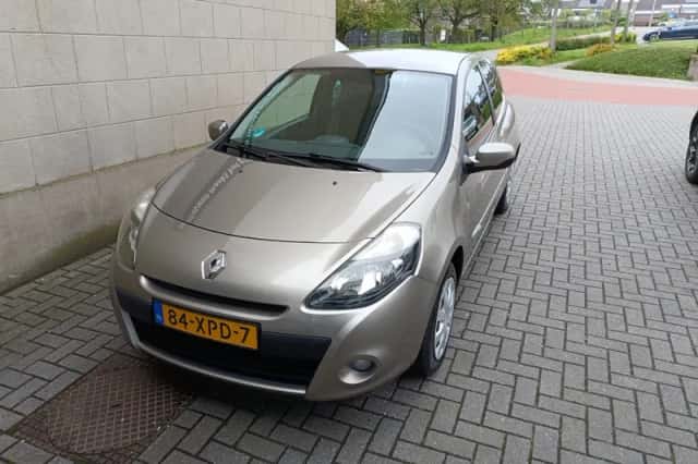 Renault Clio (2012) thumbnail 2