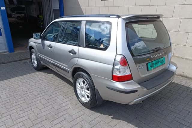 Subaru Forester (2005) thumbnail 4