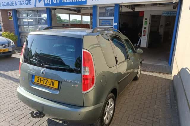 Škoda Roomster (2007) thumbnail 5
