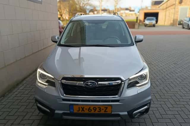 Subaru Forester (2016) thumbnail 2