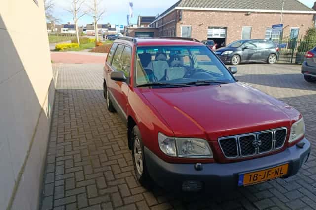 Subaru Forester (2002) thumbnail 3