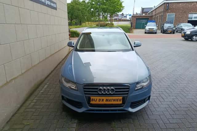 Audi A4 (2008) thumbnail 2