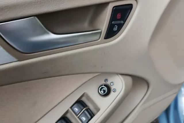 Audi A4 (2008) thumbnail 6