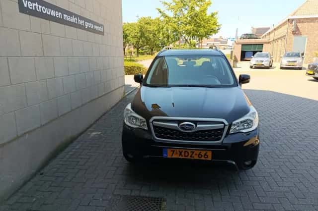 Subaru Forester (2014) thumbnail 3