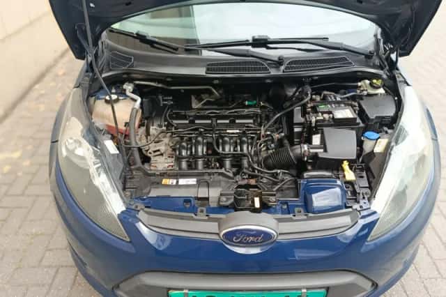 Ford Fiesta (2009) thumbnail 5