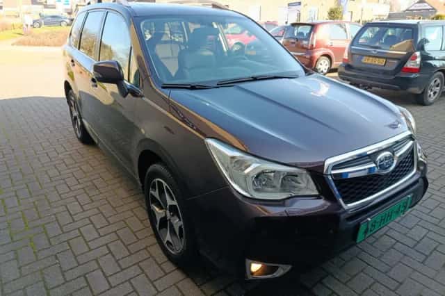 Subaru Forester (2013) thumbnail 2
