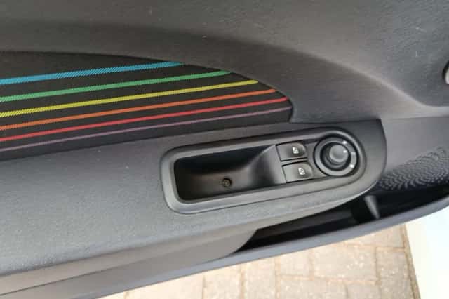 Renault Twingo (2014) thumbnail 5
