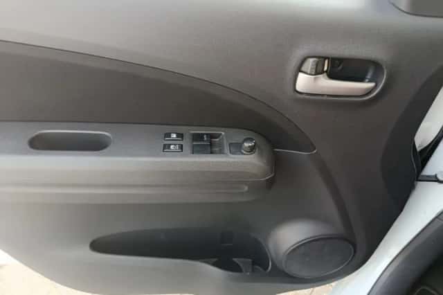 Suzuki Splash (2012) thumbnail 4